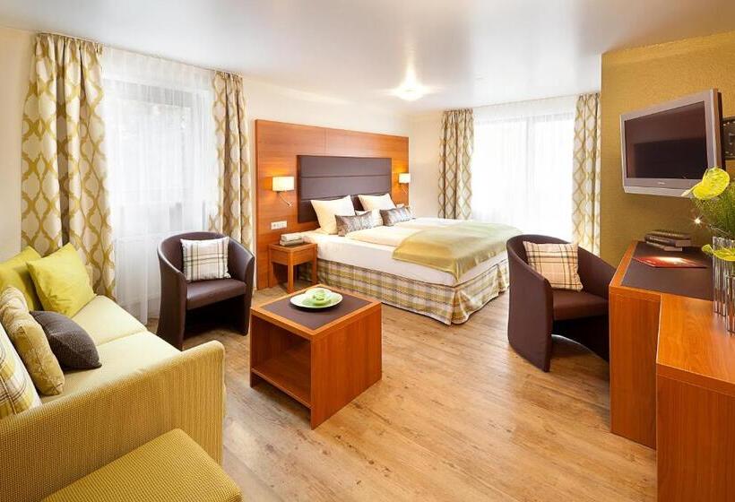 Номер Стандарт Трехместный, Altstadt Hotel Zum Hechten