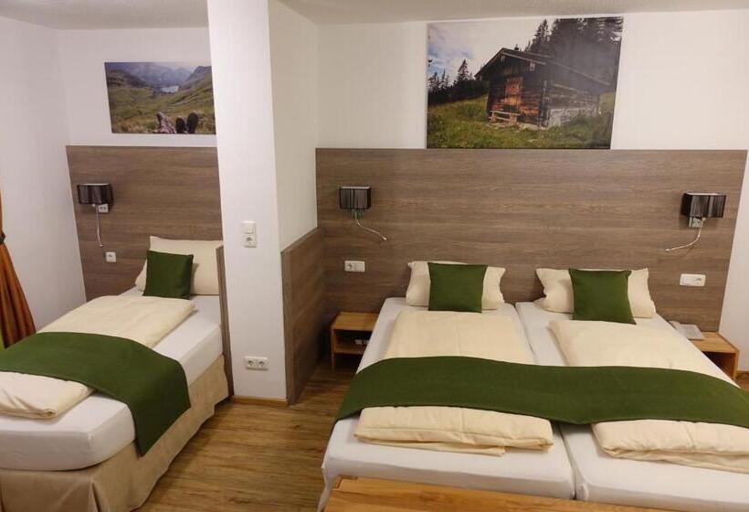 スタンダード４人部屋, Altstadt Hotel Zum Hechten