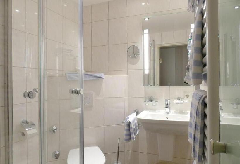 Номер Стандарт Трехместный, Altstadt Hotel Zum Hechten