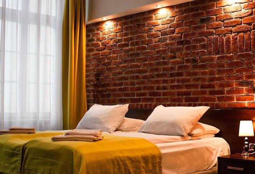 اتاق راحتی, Artus  Old Town