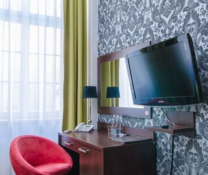 اتاق راحتی یک تخته, Artus  Old Town