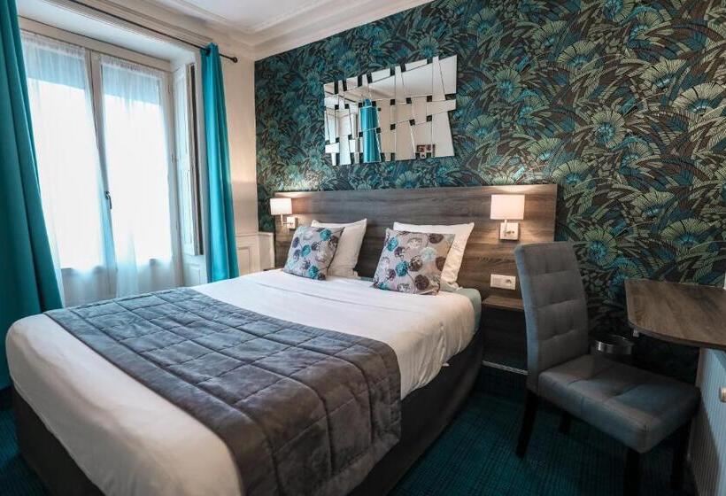 Номер Стандарт, Hôtel De La T.a
