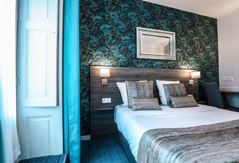 Номер Стандарт, Hôtel De La T.a