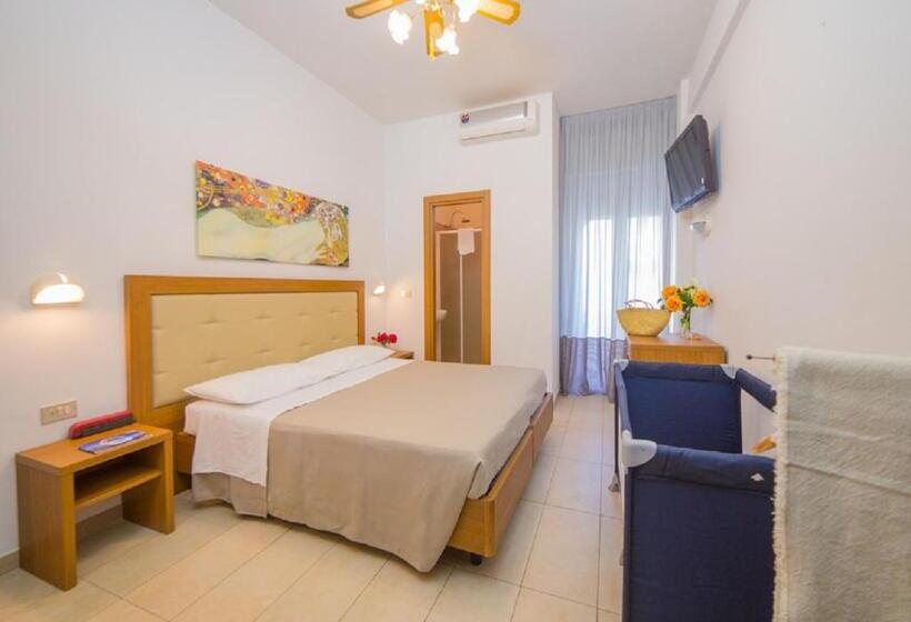 חדר קומפורט עם נוף לים, Mediterraneo Hotel & Suites