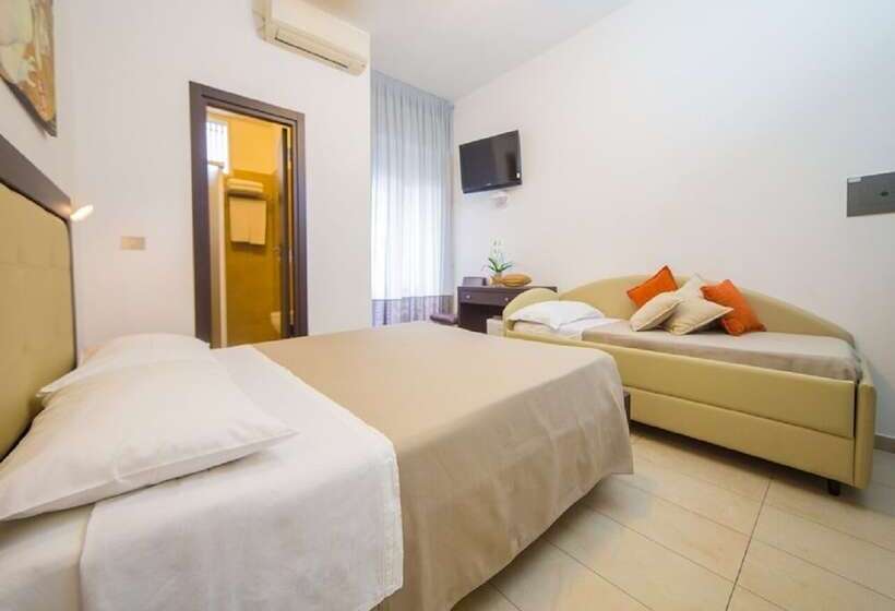 חדר קומפורט לשלושה, Mediterraneo Hotel & Suites