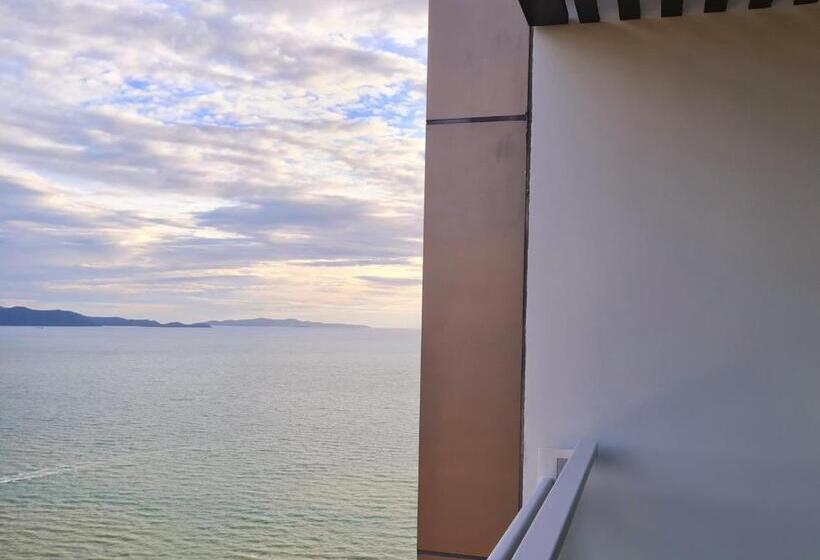 带1个卧室的带海景的公寓, Veranda Residence Pattaya By Sea