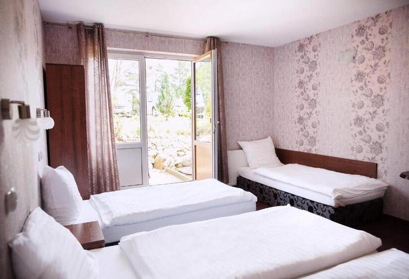 Standard Triple Room with Terrace, Horda