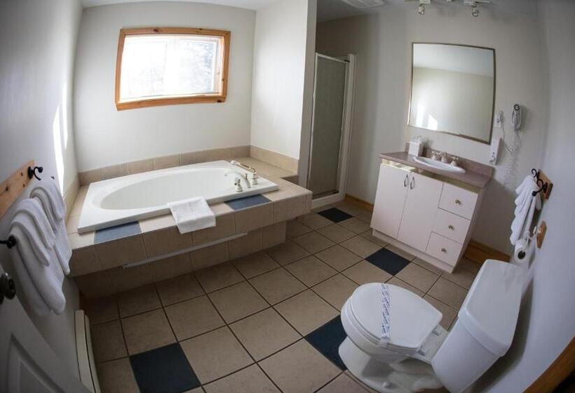 샬레, Le Montagnard – Auberge/hôtel & Chalets