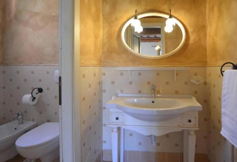 استودیوی استاندارد, Residence Borgo Felciaione