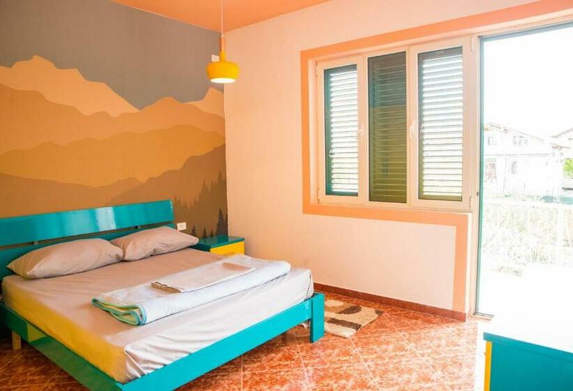 스탠다드 발코니 룸, Our Way Guest House & Hostel
