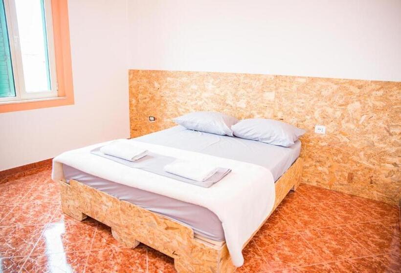 스탠다드 룸 산 전망, Our Way Guest House & Hostel