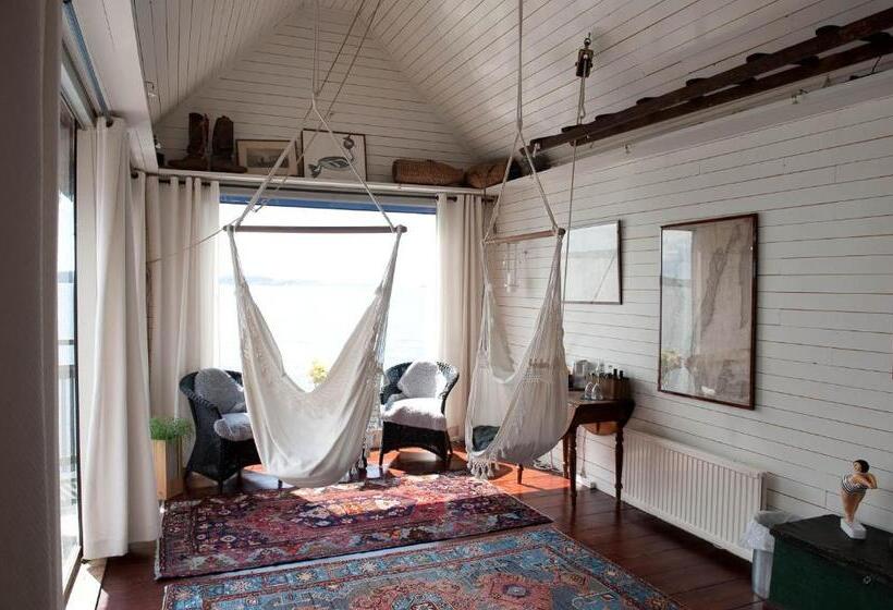 استودیوی استاندارد, Strandflickornas Havshotell Lysekil