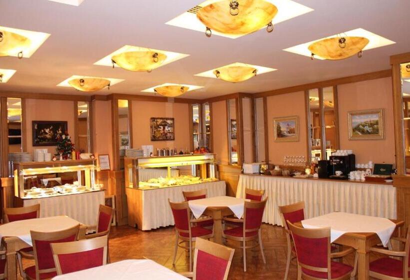 آپارتمان 1 خوابه با تراس, Askania