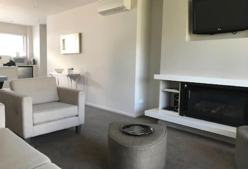 스위트, The St James Premium Accommodation