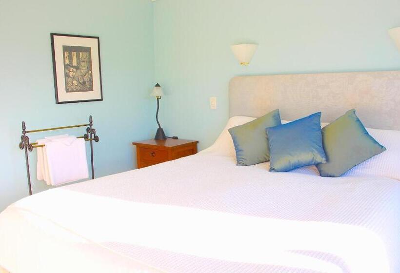 Апартаменты 2 Спальни Вид на Море, Bruce Waterfront Apartments