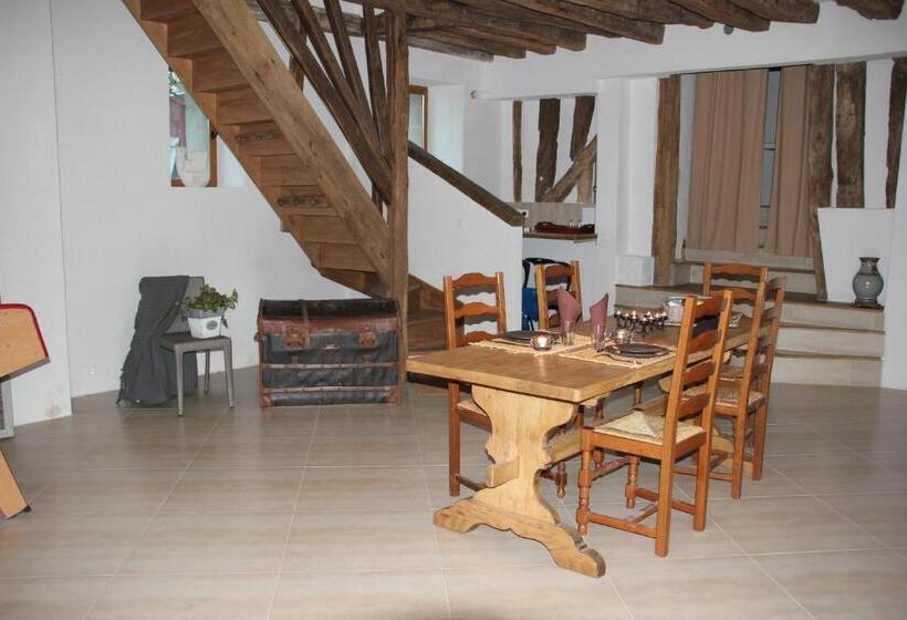 Люкс Вид на Сад, La Bergerie Du Château De Pommeuse