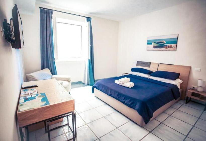 スタンダードトリプルルーム, Il Viaggiatore Gaeta Medievale B&b