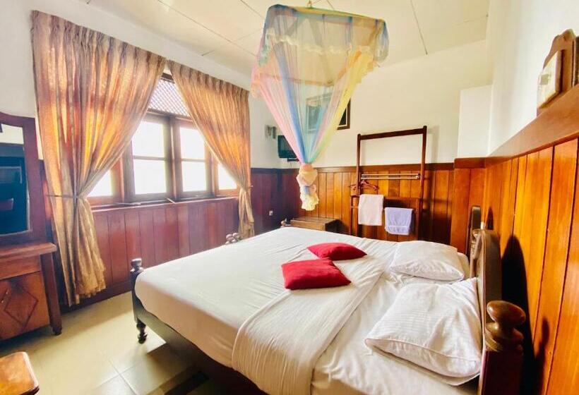 اتاق استاندارد, Srilak View Holiday Inn