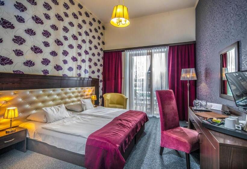 Номер Стандарт Вид на Сад, Session Hotel Ráckeve