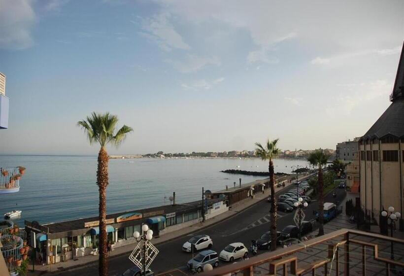 Номер Стандарт Вид на Море с Балконом, San Giovanni