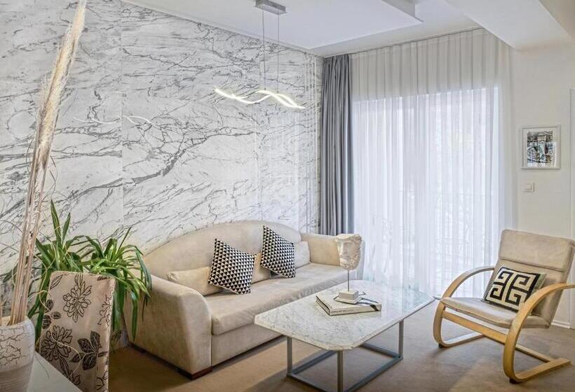 سوئیت با بالکن, Shangri La Mansion