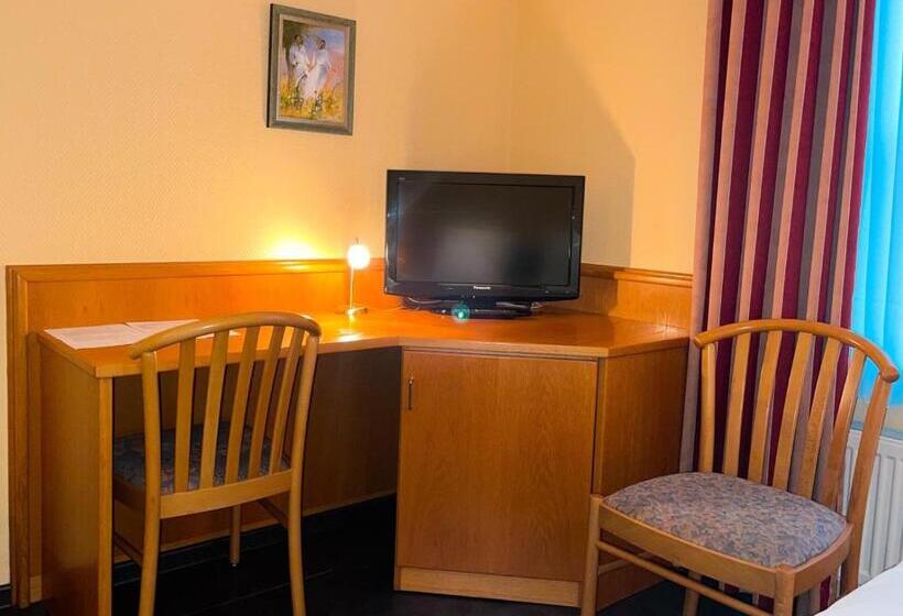 Четырехместный Номер Стандарт, Wolf Hotel Zur Linde
