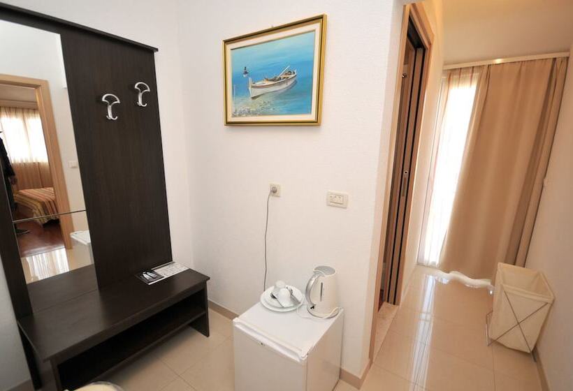스탠다드 룸, Apartments & Rooms Villa Maslina