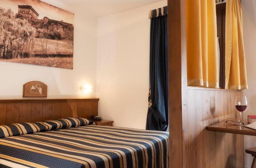 استودیوی استاندارد, Residence Chateau