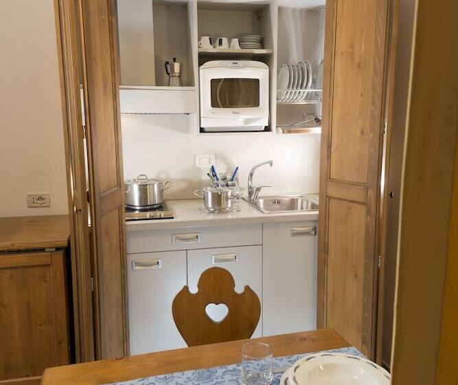 اتاق استاندارد یک نفره, Residence Chateau