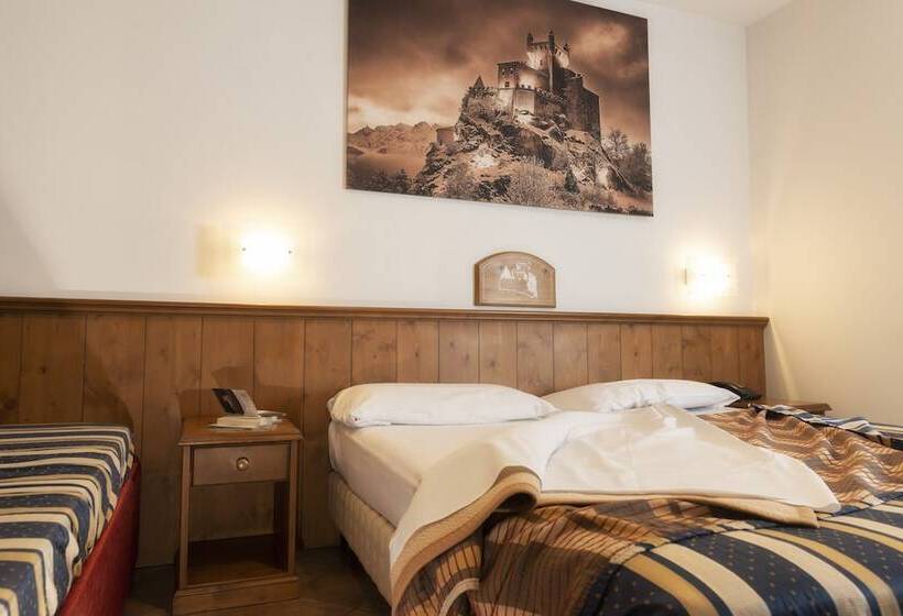اتاق استاندارد سه نفره, Residence Chateau