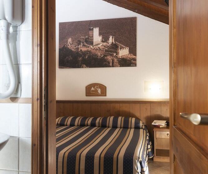 اتاق استاندارد سه نفره, Residence Chateau