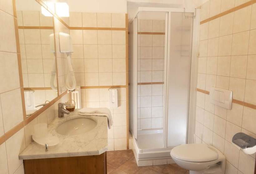 Номер Стандарт Трехместный, Residence Chateau