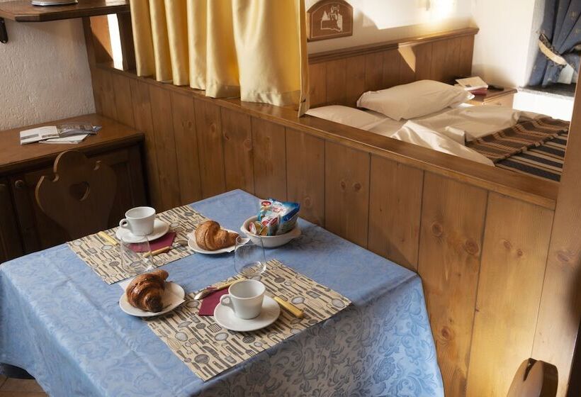 Номер Стандарт Трехместный, Residence Chateau