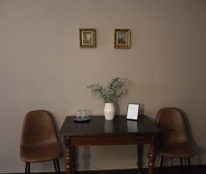 اتاق استاندارد, Svambersky Dum