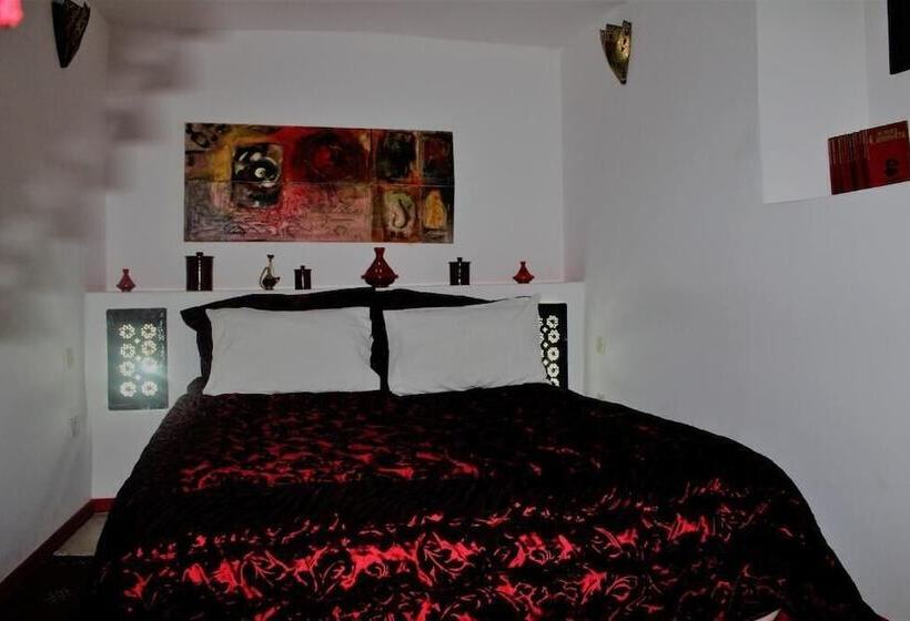 سوییت, Riad Alamine