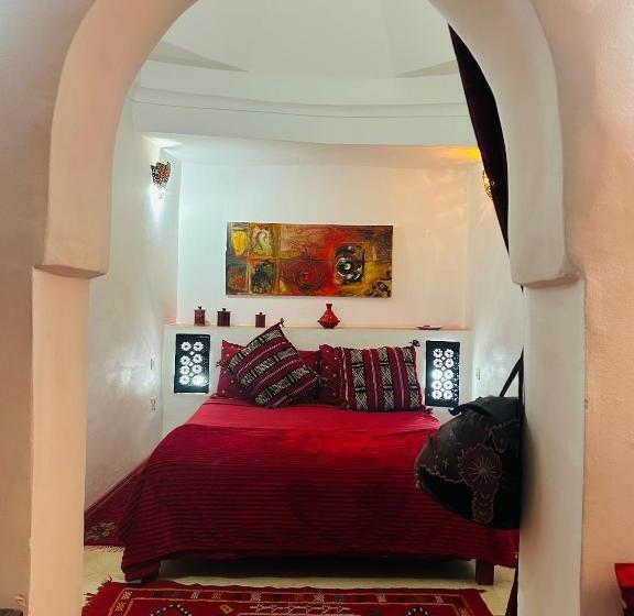 سوییت, Riad Alamine