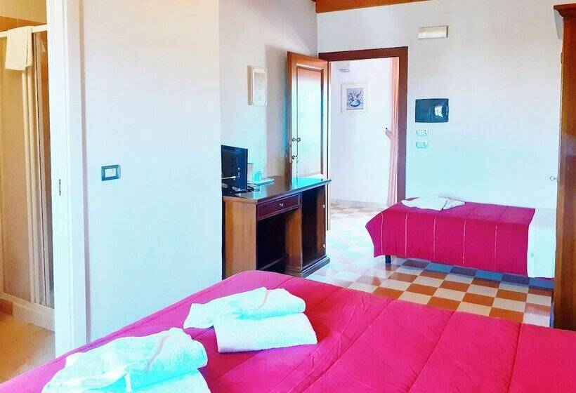 Pokój Standard Trzyosobowy, Villa Maria Pia