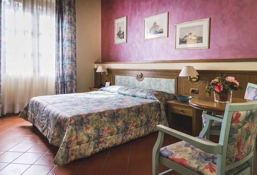 コンフォートルーム, Villa Sonnino