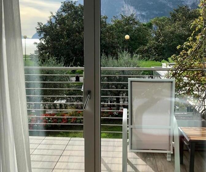 Superior room with lake view, Bellariva