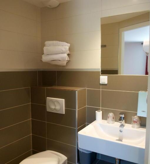 Номер Superior Одноместный, Brit Hotel Montpellier Euromédecine