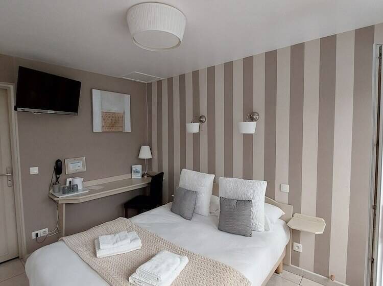 Номер Комфорт, Logis Hôtel La Rosière