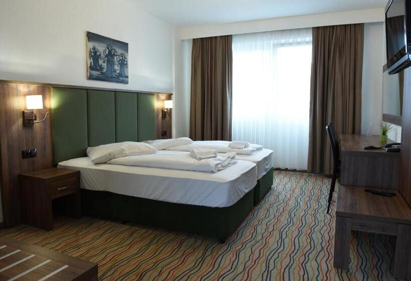 标准间, Olive Inn