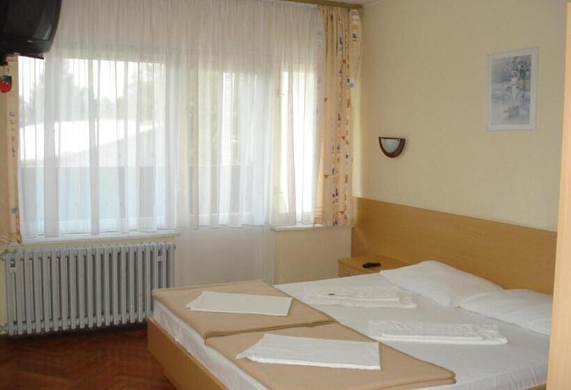 Четырехместный Номер Стандарт, Rooms Bijela Ruža