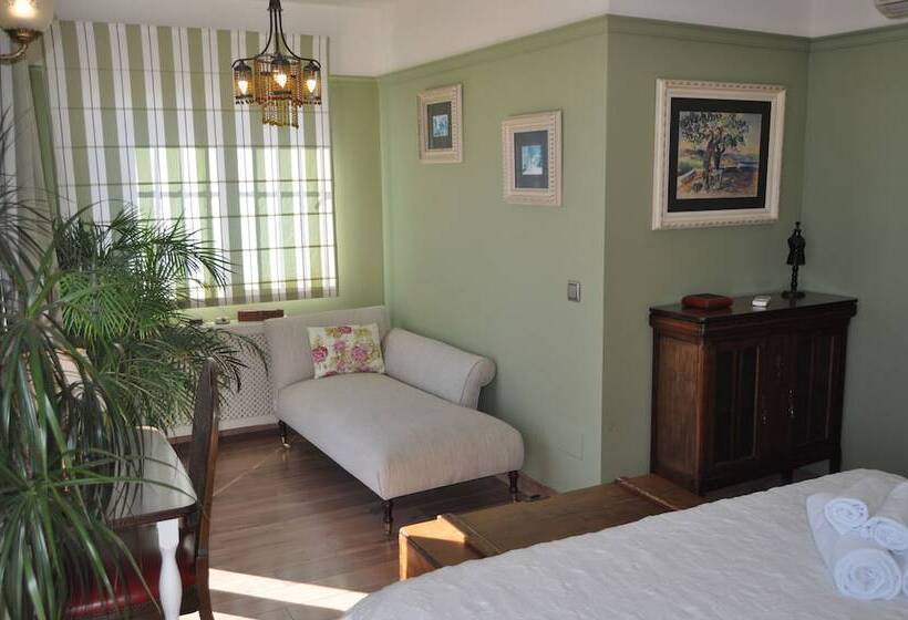 جناح جونيور ديلوكس, Welcome Inn Nerja Guest House Luxury Bed & Breakfast