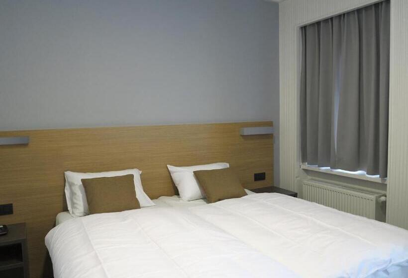 اتاق استاندارد, Antwerp Harbour
