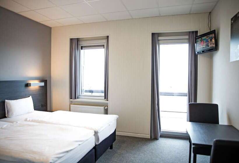 اتاق استاندارد, Antwerp Harbour