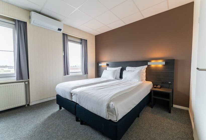 اتاق استاندارد, Antwerp Harbour