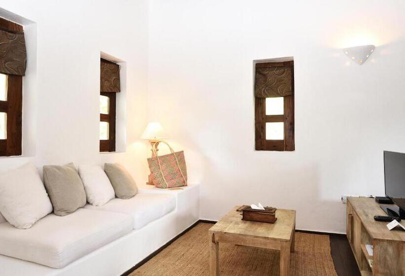 ویلای 1 خوابه با چشم‌انداز باغ, Konokono Beach Resort And Isaraya Luxury Overwater Villas