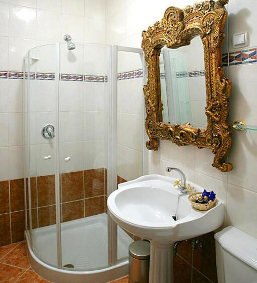 اتاق استاندارد با بالکن, Razgorsek