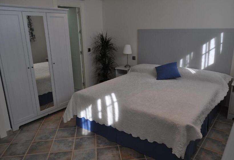 غرفة قياسية ثلاثية, Welcome Inn Nerja Guest House Luxury Bed & Breakfast